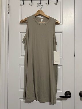 Lululemon Taupe Sleeveless Classic Fit Cotton Blend Dress